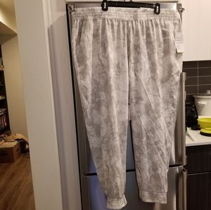 High waisted stretchtech tapered pants